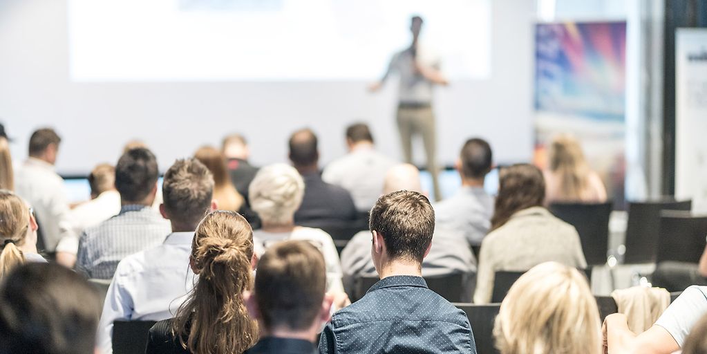 Podiumsdiskussion "Herausforderungen Der Energiewende"