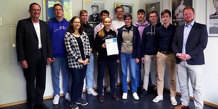 Students from Geisenheim get excited about microchips